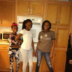 Meet your Posher, Alicia